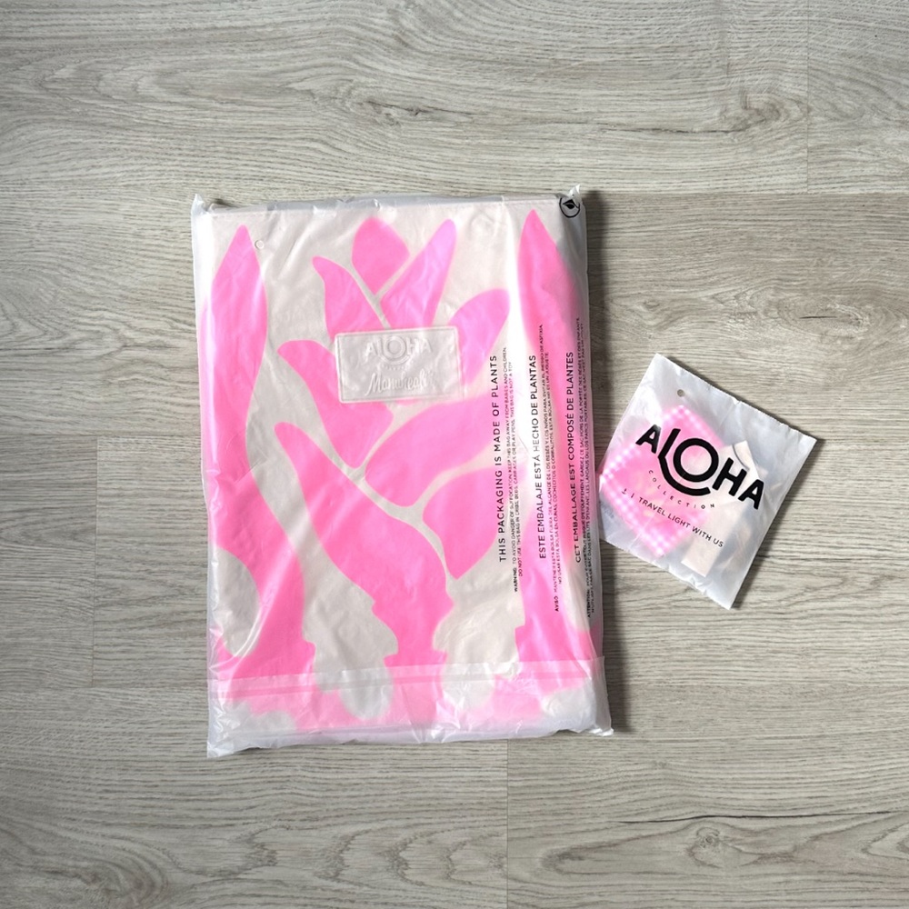 BRAND NEW MANUHEALI’I X ALOHA CO SET